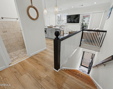 100 10th Avenue - Photo Thumbnail 3