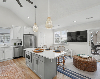100 10th Avenue - Photo Thumbnail 8