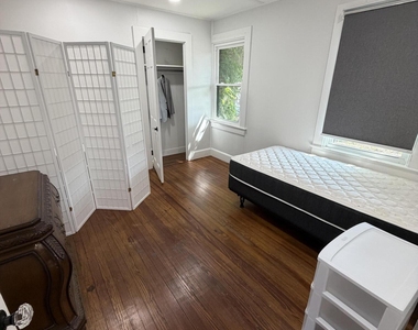 406 S Lake Drive - Photo Thumbnail 12