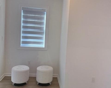 221 Brighton Avenue - Photo Thumbnail 4