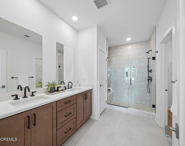 409 Lake Avenue - Photo Thumbnail 7