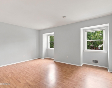1334 Sabrina Court - Photo Thumbnail 11