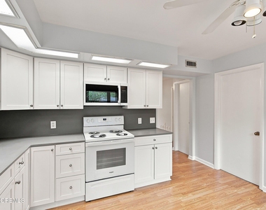 1334 Sabrina Court - Photo Thumbnail 3