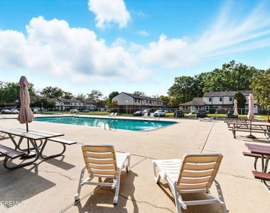 1334 Sabrina Court - Photo Thumbnail 18