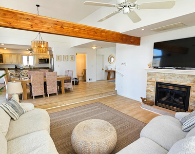 1386 Paul Boulevard - Photo Thumbnail 7
