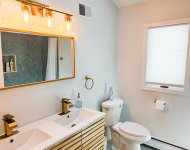 1386 Paul Boulevard - Photo Thumbnail 21