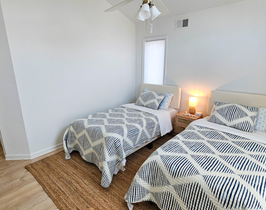 1386 Paul Boulevard - Photo Thumbnail 20