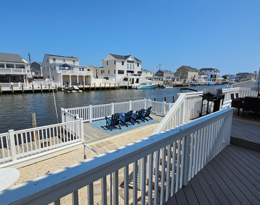 1386 Paul Boulevard - Photo Thumbnail 39