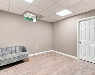 412 Birmingham Avenue - Photo Thumbnail 15