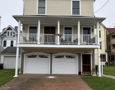 24 Bath Avenue - Photo Thumbnail 44