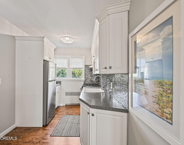 310 Maryland Avenue - Photo Thumbnail 9