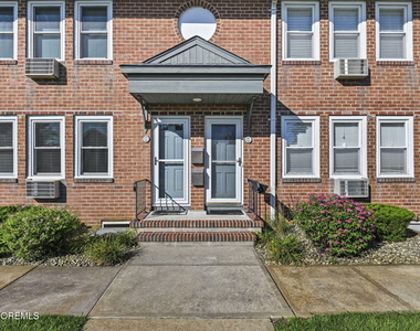 310 Maryland Avenue - Photo Thumbnail 1
