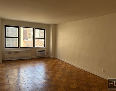East 36 Street - Photo Thumbnail 1