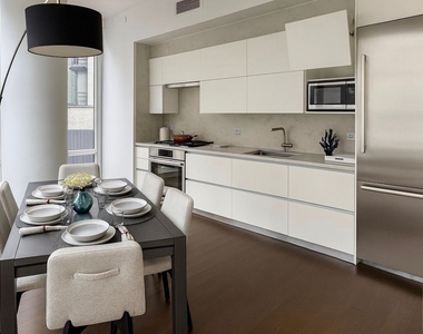 East 44th Street - Photo Thumbnail 1