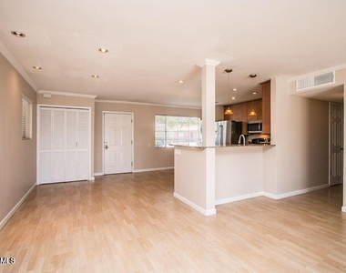 7326 E Vernon Avenue - Photo Thumbnail 10