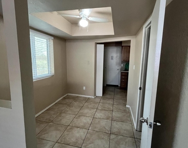 3011 E Cicero Street - Photo Thumbnail 3