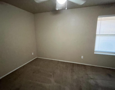3011 E Cicero Street - Photo Thumbnail 10
