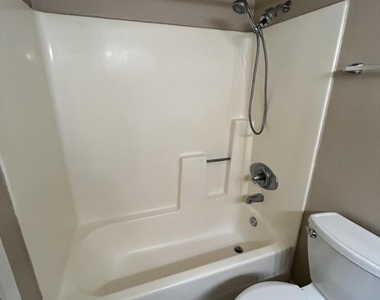 3011 E Cicero Street - Photo Thumbnail 12