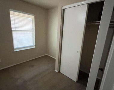 3011 E Cicero Street - Photo Thumbnail 9