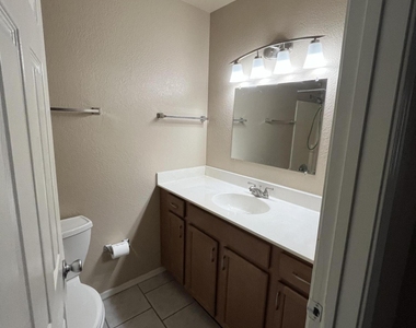 3011 E Cicero Street - Photo Thumbnail 11