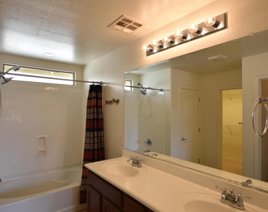 7117 N 73rd Drive - Photo Thumbnail 25
