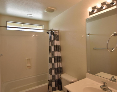 7117 N 73rd Drive - Photo Thumbnail 30