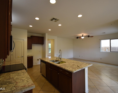 7117 N 73rd Drive - Photo Thumbnail 14