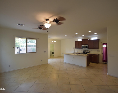 7117 N 73rd Drive - Photo Thumbnail 9