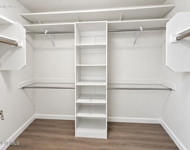 8520 W Palm Lane - Photo Thumbnail 14