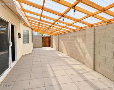 8520 W Palm Lane - Photo Thumbnail 16