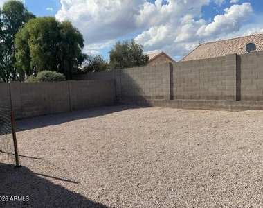 972 W 21st Avenue - Photo Thumbnail 10