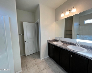 1259 E Eric Place - Photo Thumbnail 10