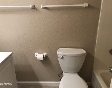 3005 E Cicero Street - Photo Thumbnail 11