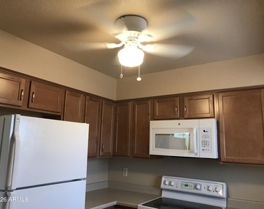 3005 E Cicero Street - Photo Thumbnail 4