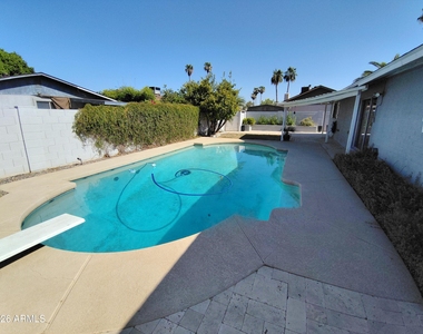 6756 S Oak Street - Photo Thumbnail 34