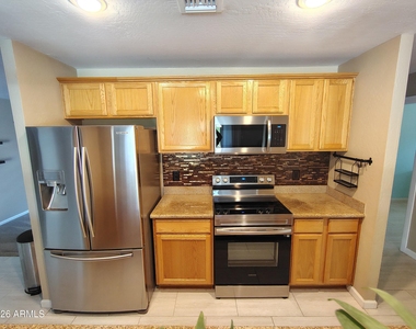 6756 S Oak Street - Photo Thumbnail 10