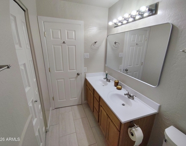 6756 S Oak Street - Photo Thumbnail 22