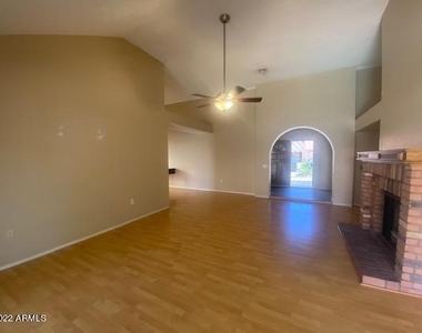 1249 E Laurel Avenue - Photo Thumbnail 14