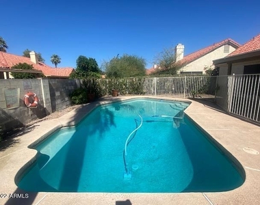1249 E Laurel Avenue - Photo Thumbnail 3