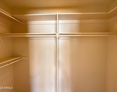 1028 W Malibu Drive - Photo Thumbnail 14