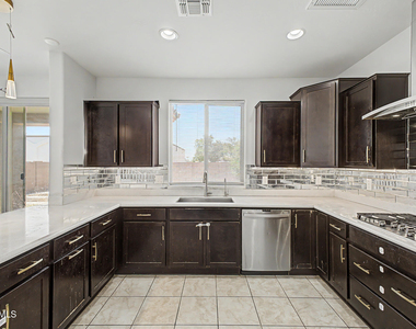 5066 N 79th Lane - Photo Thumbnail 13