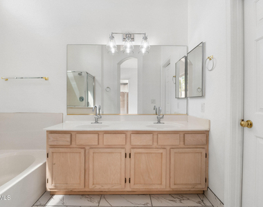 3251 W Ross Drive - Photo Thumbnail 14
