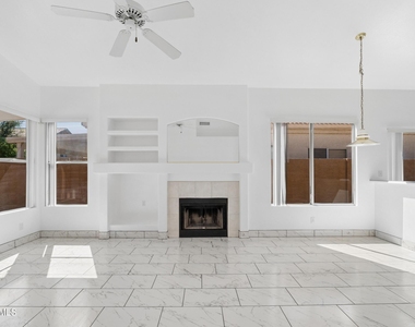 3251 W Ross Drive - Photo Thumbnail 10