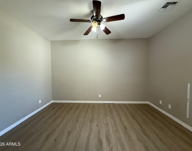 4045 S Camellia Drive - Photo Thumbnail 5