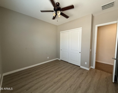 4045 S Camellia Drive - Photo Thumbnail 15