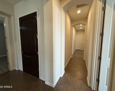 4045 S Camellia Drive - Photo Thumbnail 10