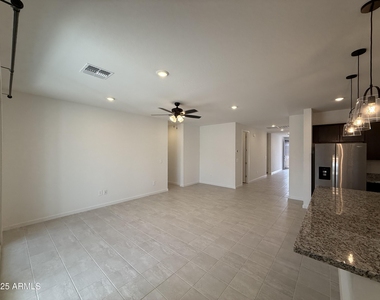 4249 W Hannah Street - Photo Thumbnail 5
