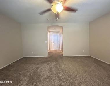 5343 E Holmes Avenue - Photo Thumbnail 12
