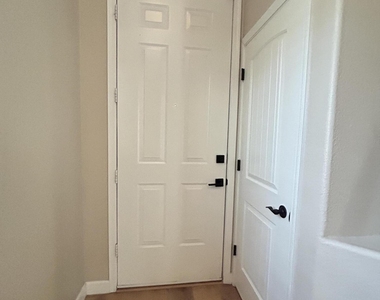 5343 E Holmes Avenue - Photo Thumbnail 1