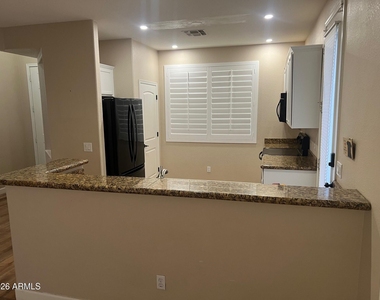 5343 E Holmes Avenue - Photo Thumbnail 5